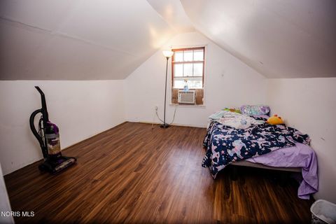 Tiny photo for 415 Platt Street, Toledo, OH 43605 (MLS # 10009628)