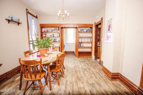 Tiny photo for 415 Platt Street, Toledo, OH 43605 (MLS # 10009628)