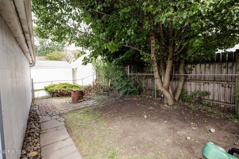Tiny photo for 415 Platt Street, Toledo, OH 43605 (MLS # 10009628)