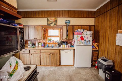 Tiny photo for 415 Platt Street, Toledo, OH 43605 (MLS # 10009628)