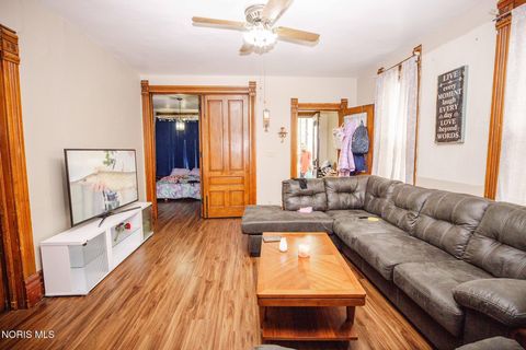 Tiny photo for 415 Platt Street, Toledo, OH 43605 (MLS # 10009628)
