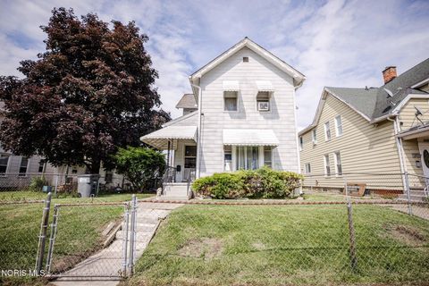 Photo of 415 Platt Street, Toledo, OH 43605 (MLS # 10009628)