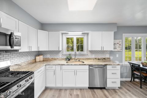 Tiny photo for 4906 Pine Ridge Road, Toledo, OH 43615 (MLS # 10001829)