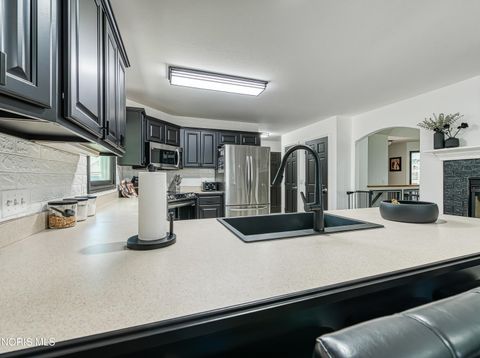 Tiny photo for 626 Whisperwood Parkway, Holland, OH 43528 (MLS # 10008157)