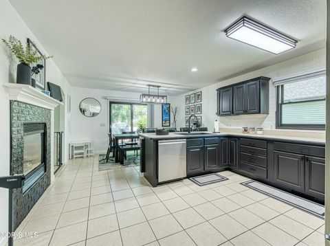 Tiny photo for 626 Whisperwood Parkway, Holland, OH 43528 (MLS # 10008157)