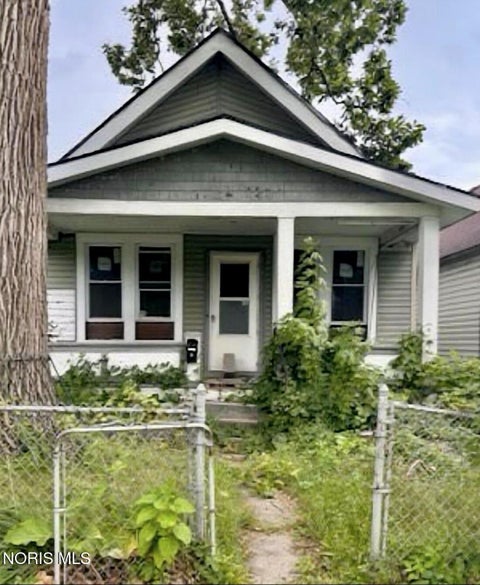 Photo of 1611 Fernwood Avenue, Toledo, OH 43607 (MLS # 10010041)