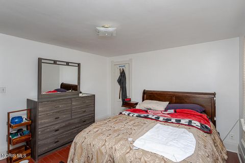 Tiny photo for 119 Gradolph Street, Toledo, OH 43612 (MLS # 10008175)