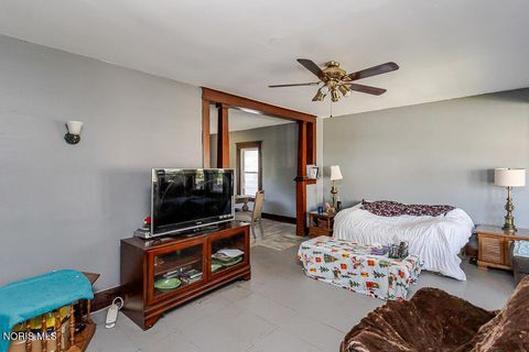 Tiny photo for 119 Gradolph Street, Toledo, OH 43612 (MLS # 10008175)