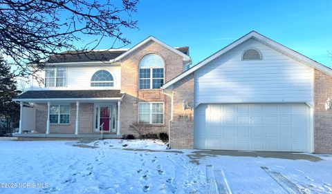 Photo of 8414 Meghan Drive, Sylvania, OH 43560 (MLS # 10003319)