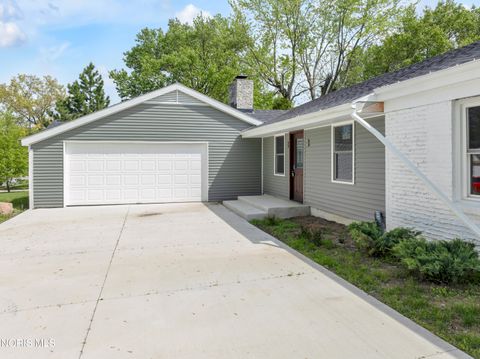 Tiny photo for 202 Fenway Drive, Lima, OH 45804 (MLS # 10007002)