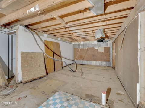 Tiny photo for 202 Fenway Drive, Lima, OH 45804 (MLS # 10007002)