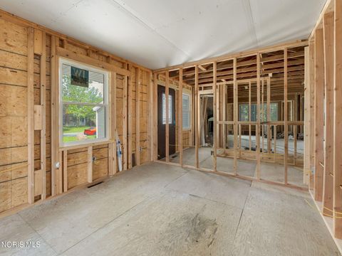 Tiny photo for 202 Fenway Drive, Lima, OH 45804 (MLS # 10007002)