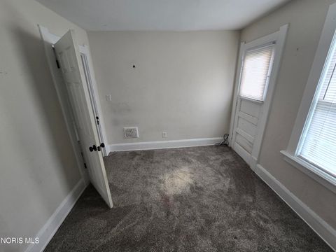 Tiny photo for 1318 N Superior Street, Toledo, OH 43604 (MLS # 10006600)