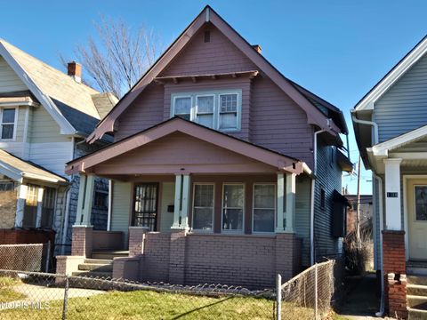 Photo of 1318 N Superior Street, Toledo, OH 43604 (MLS # 10006600)
