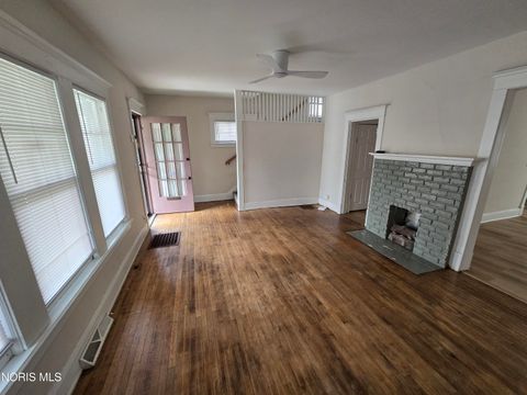 Tiny photo for 1318 N Superior Street, Toledo, OH 43604 (MLS # 10006600)