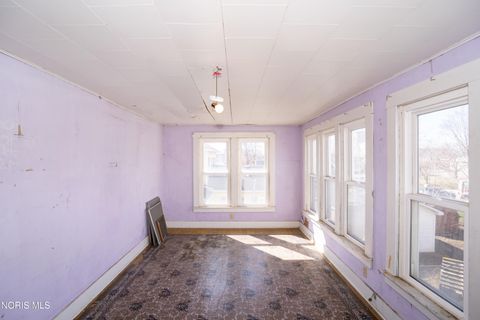 Tiny photo for 406 N Cherry Street, Paulding, OH 45879 (MLS # 10005229)