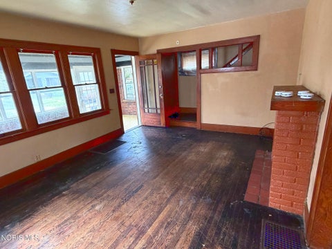 Tiny photo for 4112 Commonwealth Avenue, Toledo, OH 43612 (MLS # 10013172)