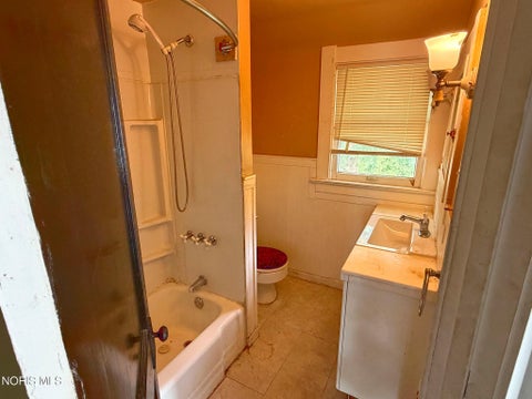 Tiny photo for 4112 Commonwealth Avenue, Toledo, OH 43612 (MLS # 10013172)
