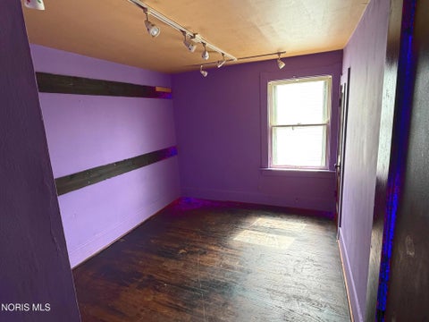 Tiny photo for 4112 Commonwealth Avenue, Toledo, OH 43612 (MLS # 10013172)
