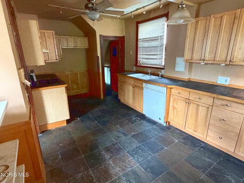 Tiny photo for 4112 Commonwealth Avenue, Toledo, OH 43612 (MLS # 10013172)
