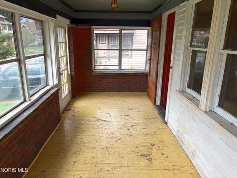 Tiny photo for 4112 Commonwealth Avenue, Toledo, OH 43612 (MLS # 10013172)