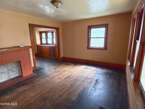 Tiny photo for 4112 Commonwealth Avenue, Toledo, OH 43612 (MLS # 10013172)