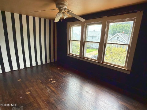 Tiny photo for 4112 Commonwealth Avenue, Toledo, OH 43612 (MLS # 10013172)