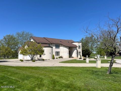 Tiny photo for 322 Dublin Lane, Bryan, OH 43506 (MLS # 10007240)