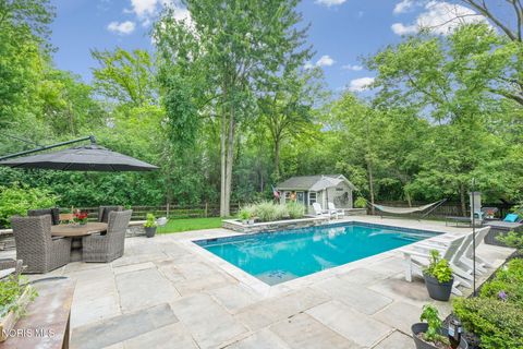Tiny photo for 29036 E River Road, Perrysburg, OH 43551 (MLS # 10008400)