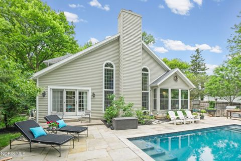 Tiny photo for 29036 E River Road, Perrysburg, OH 43551 (MLS # 10008400)