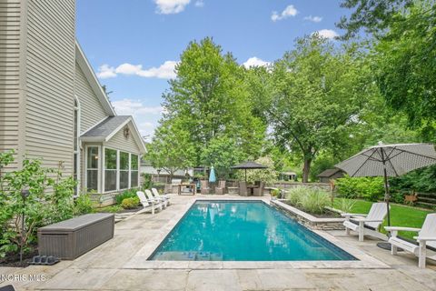 Tiny photo for 29036 E River Road, Perrysburg, OH 43551 (MLS # 10008400)