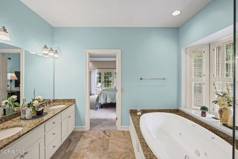 Tiny photo for 29036 E River Road, Perrysburg, OH 43551 (MLS # 10008400)