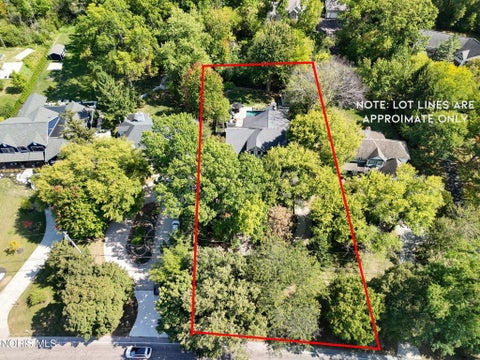Tiny photo for 29036 E River Road, Perrysburg, OH 43551 (MLS # 10008400)