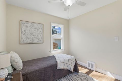 Tiny photo for 2663 Tully Avenue, Toledo, OH 43614 (MLS # 10004670)