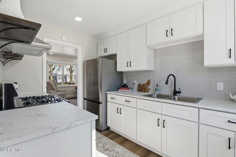 Tiny photo for 2663 Tully Avenue, Toledo, OH 43614 (MLS # 10004670)