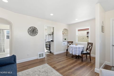 Tiny photo for 2663 Tully Avenue, Toledo, OH 43614 (MLS # 10004670)