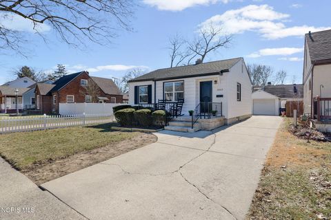 Tiny photo for 2663 Tully Avenue, Toledo, OH 43614 (MLS # 10004670)
