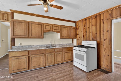 Tiny photo for 1336 Felt Street, Toledo, OH 43605 (MLS # 10011890)