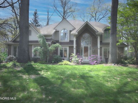Photo of 2805 Spring Water Drive, Toledo, OH 43617 (MLS # 10006961)