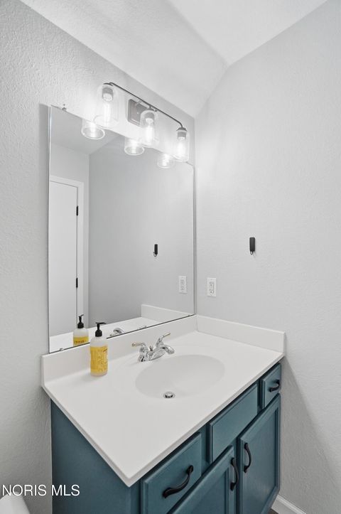 Tiny photo for 7708 Stone Hill Court, Maumee, OH 43537 (MLS # 10006895)