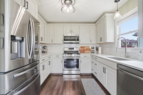 Tiny photo for 7708 Stone Hill Court, Maumee, OH 43537 (MLS # 10006895)