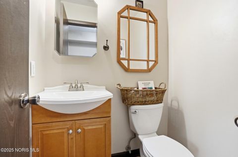 Tiny photo for 526 Sioux Trail, Rossford, OH 43460 (MLS # 10002638)