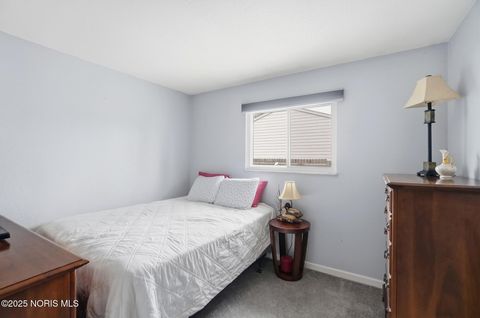 Tiny photo for 526 Sioux Trail, Rossford, OH 43460 (MLS # 10002638)