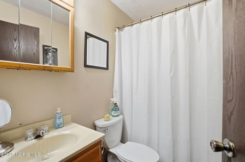 Tiny photo for 526 Sioux Trail, Rossford, OH 43460 (MLS # 10002638)