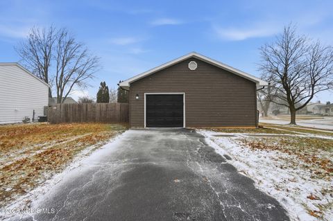 Tiny photo for 526 Sioux Trail, Rossford, OH 43460 (MLS # 10002638)