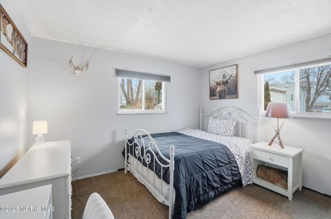 Tiny photo for 526 Sioux Trail, Rossford, OH 43460 (MLS # 10002638)