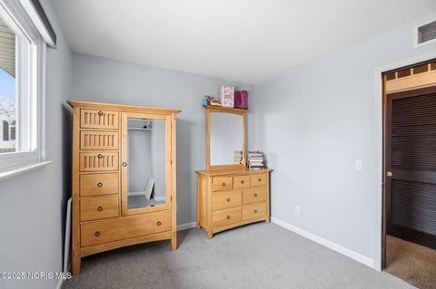 Tiny photo for 526 Sioux Trail, Rossford, OH 43460 (MLS # 10002638)