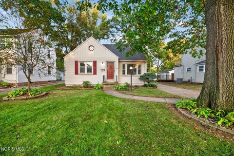 Tiny photo for 4818 Harvest Lane, Toledo, OH 43623 (MLS # 10014673)