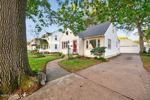 Tiny photo for 4818 Harvest Lane, Toledo, OH 43623 (MLS # 10014673)