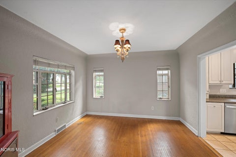 Tiny photo for 2823 Goddard Rd RD, Toledo, OH 43606 (MLS # 10013386)
